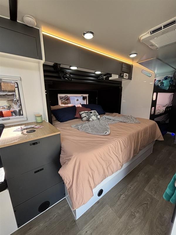 
Signature Omaru X Triple Bunk full									