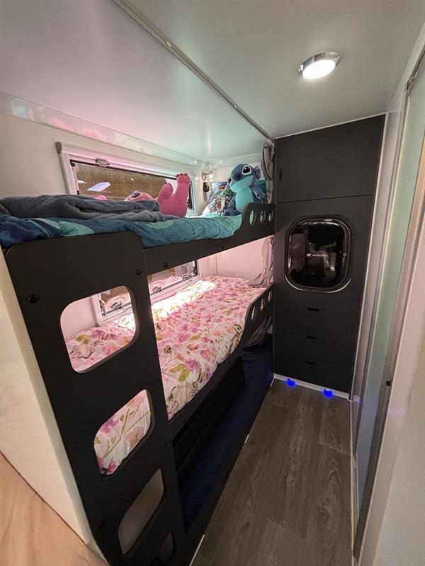 
Signature Omaru X Triple Bunk full									