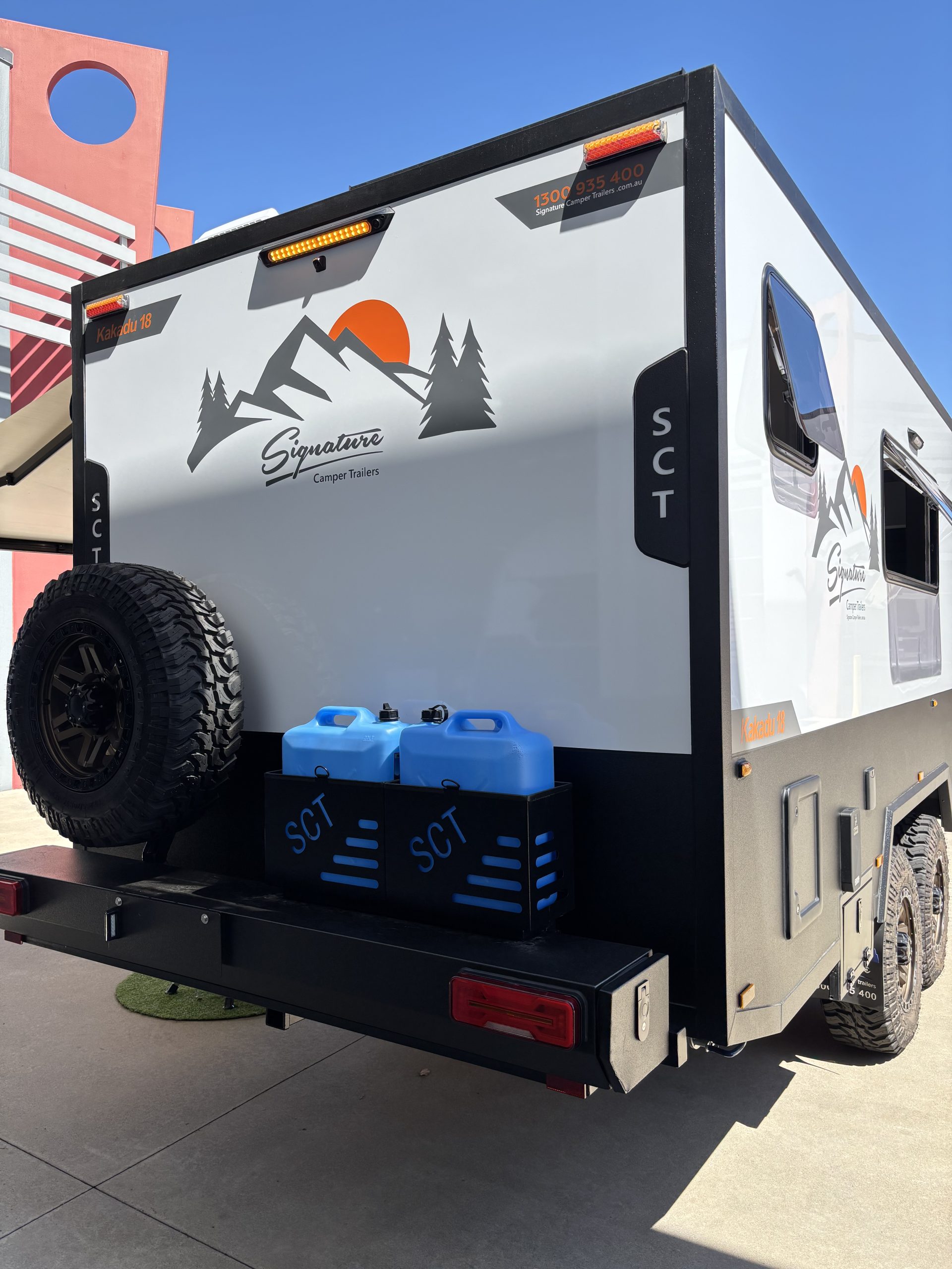 
Signature Kakadu 18 full									