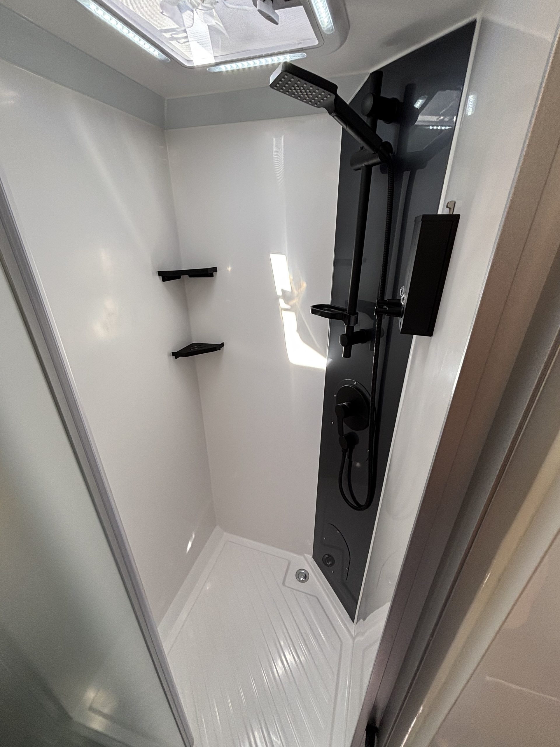 
Signature Kakadu 18 full									