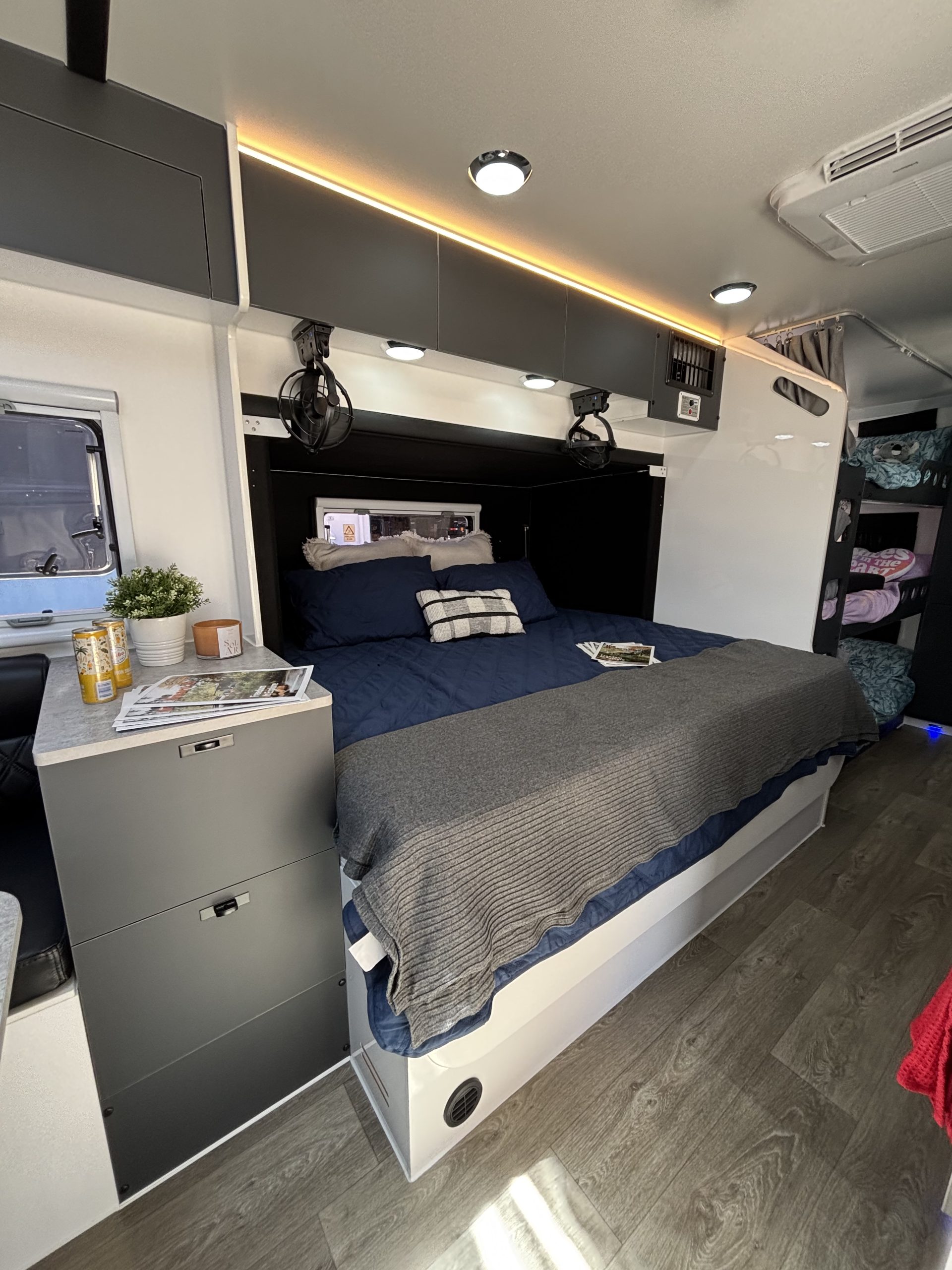 
Signature Omaru Family full									