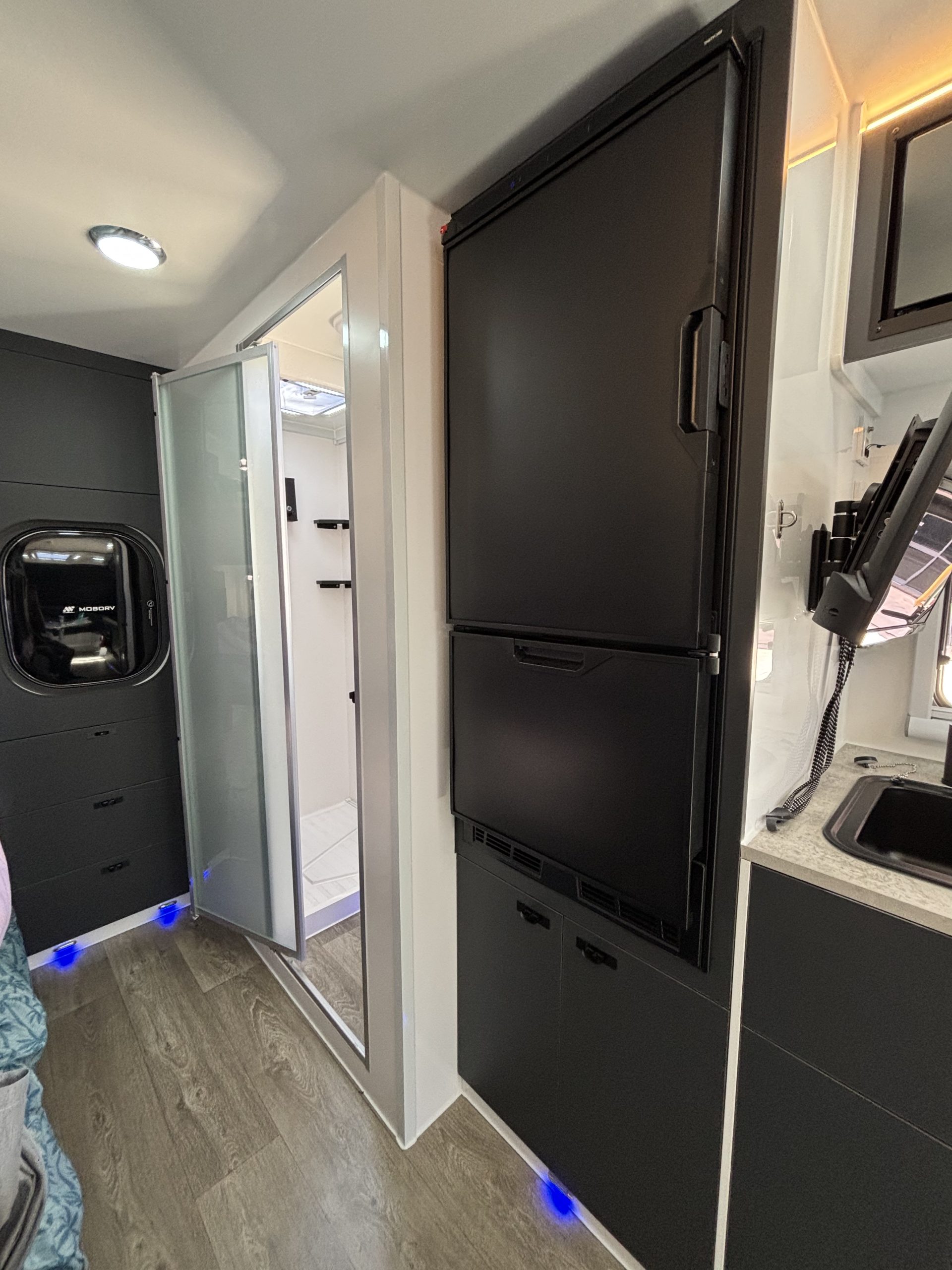 
Signature Omaru Family full									