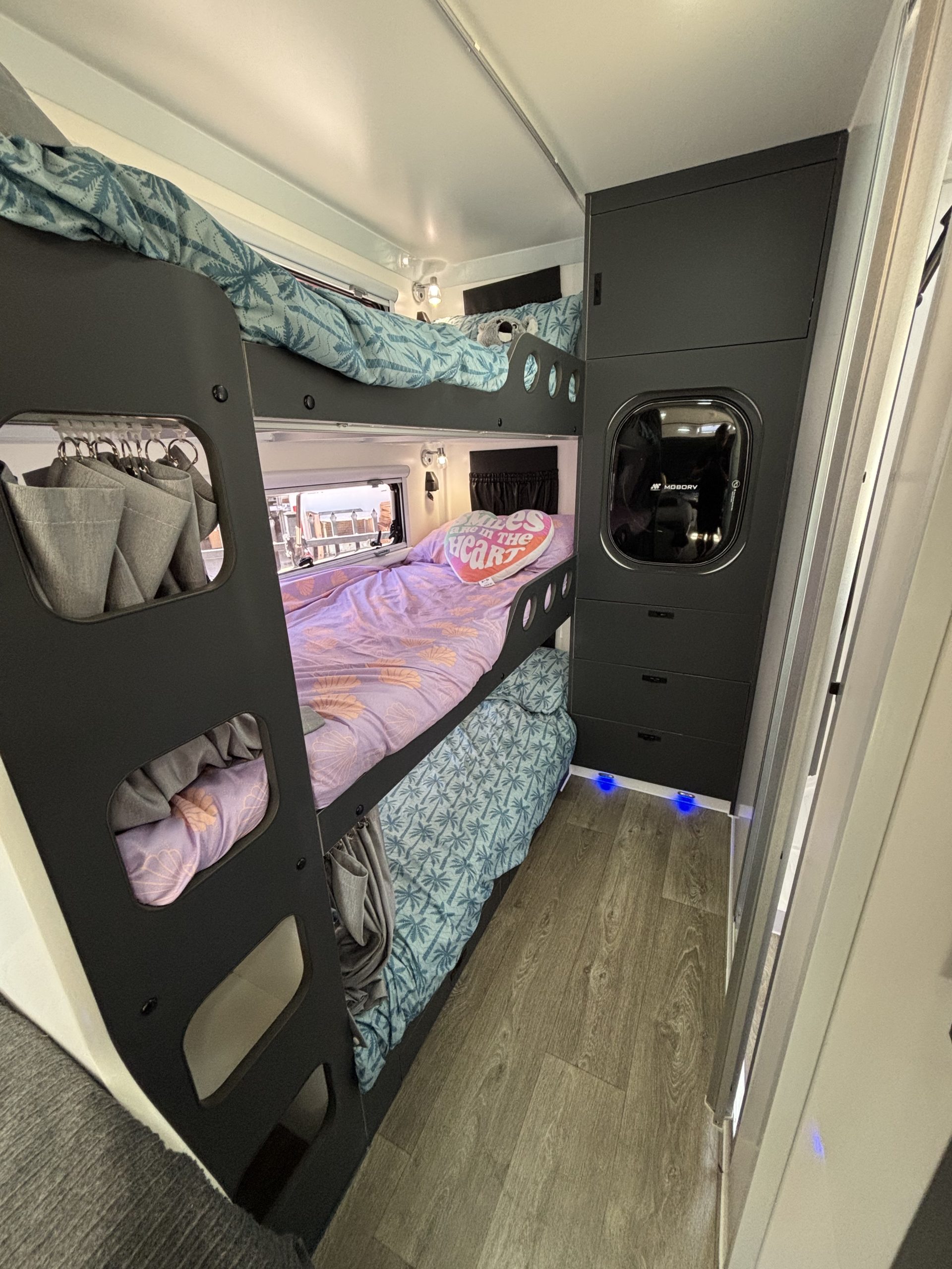 
Signature Omaru Family full									