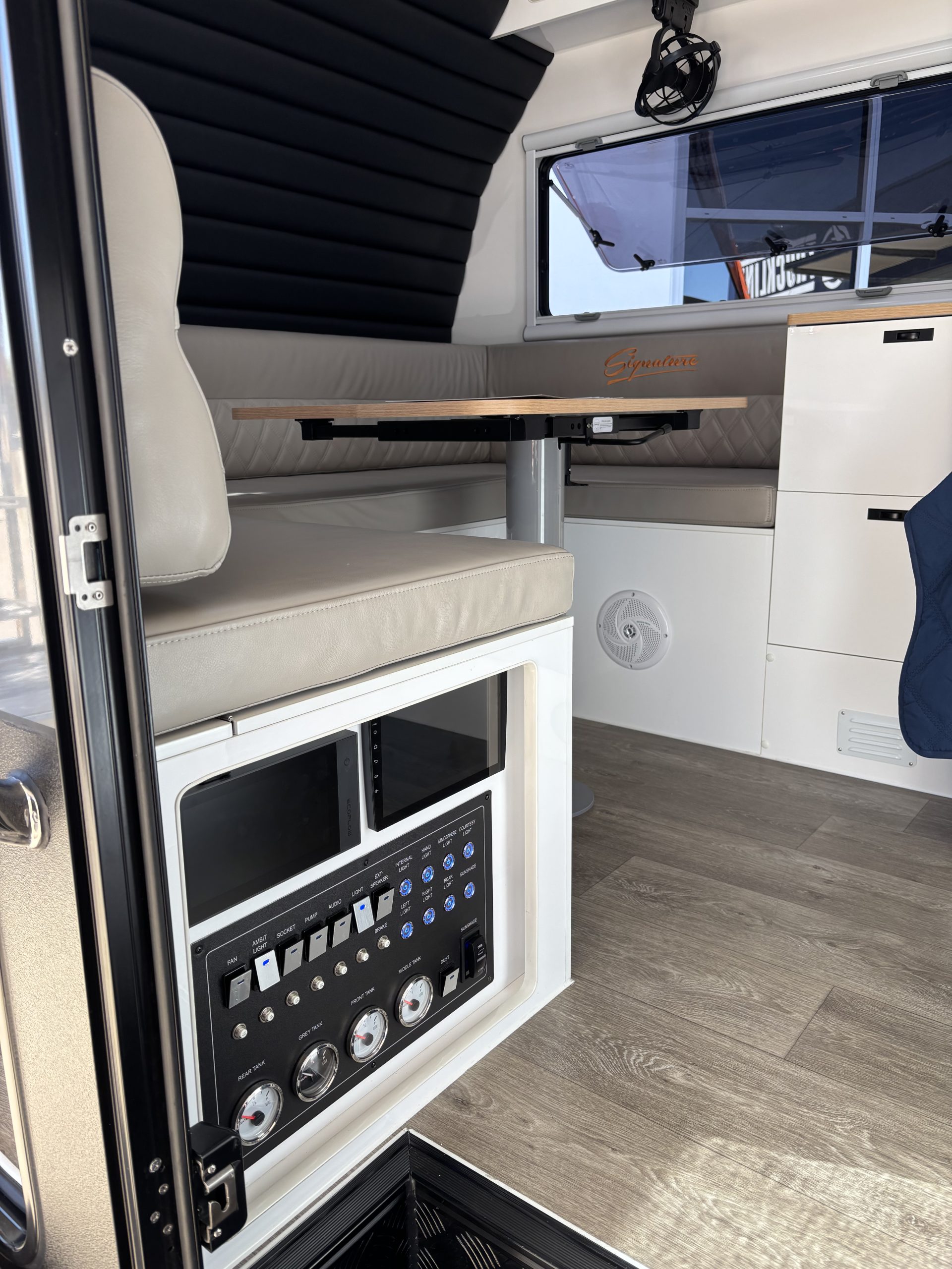 
Signature Omaru Family full									