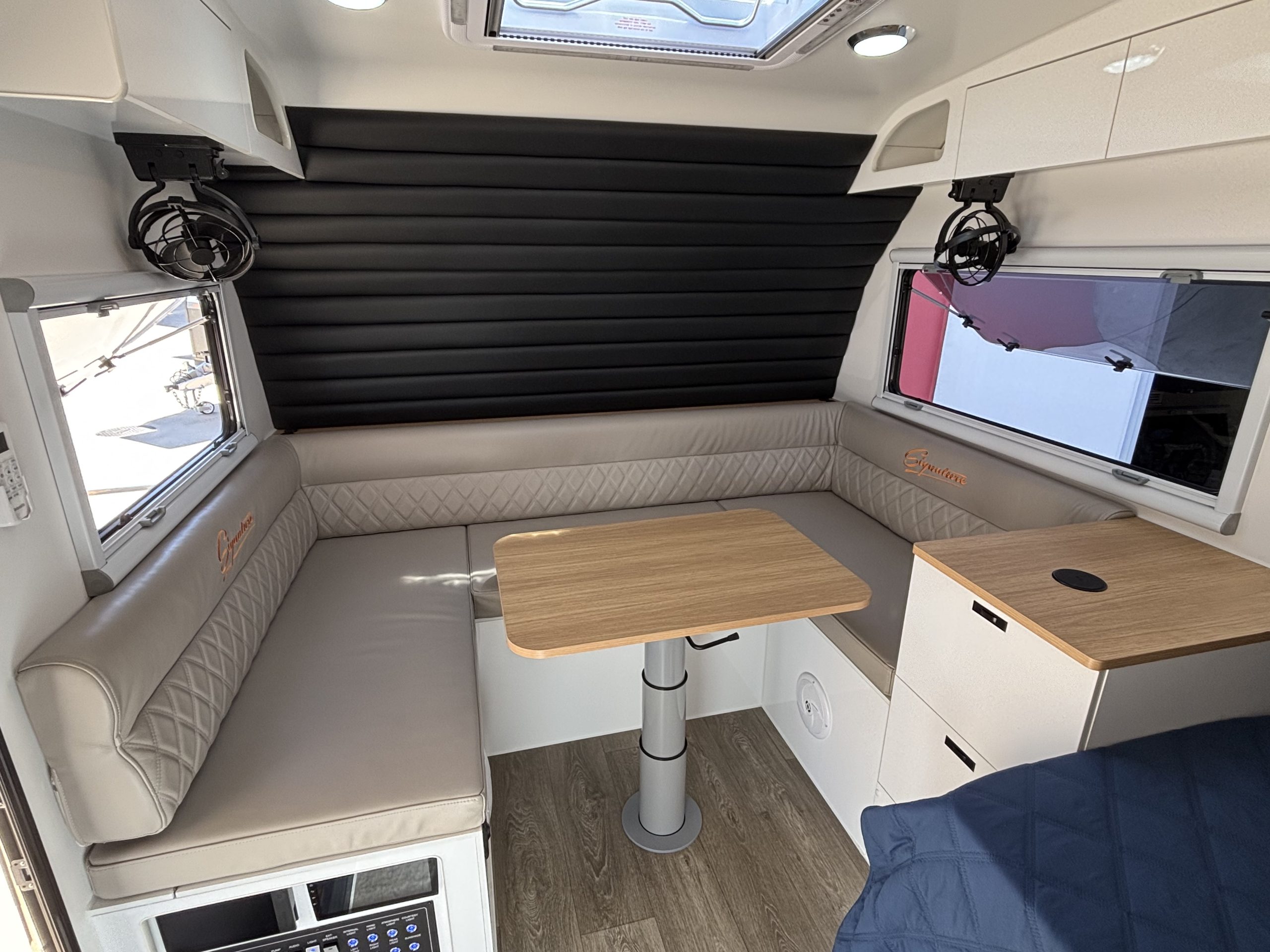 
Signature Omaru Family full									